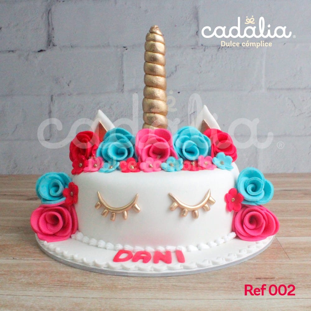 Unicornio flores en fondant | Cadalia Dulce Cómplice